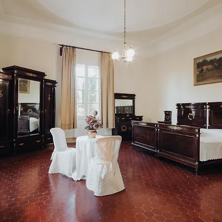 San Savino Couette-café